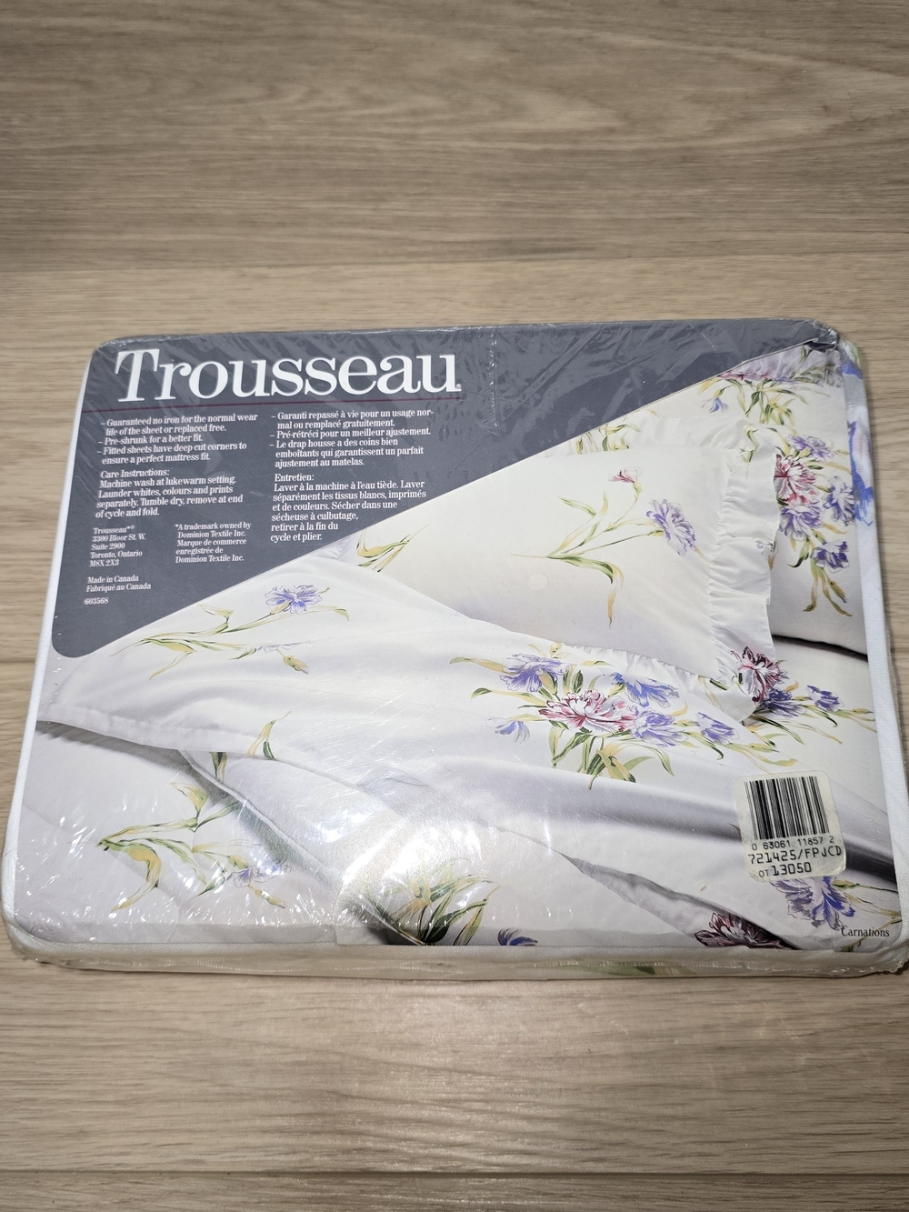 Vintage NIP Wabasso Trousseau Double Sheet Set Floral Carnations Cotton Poly